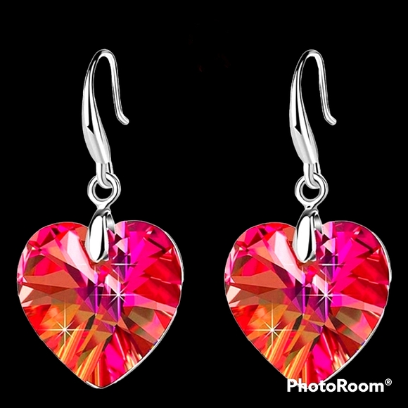 Heart shape ♥️ red/pink crystal earrings. - Picture 1 of 4